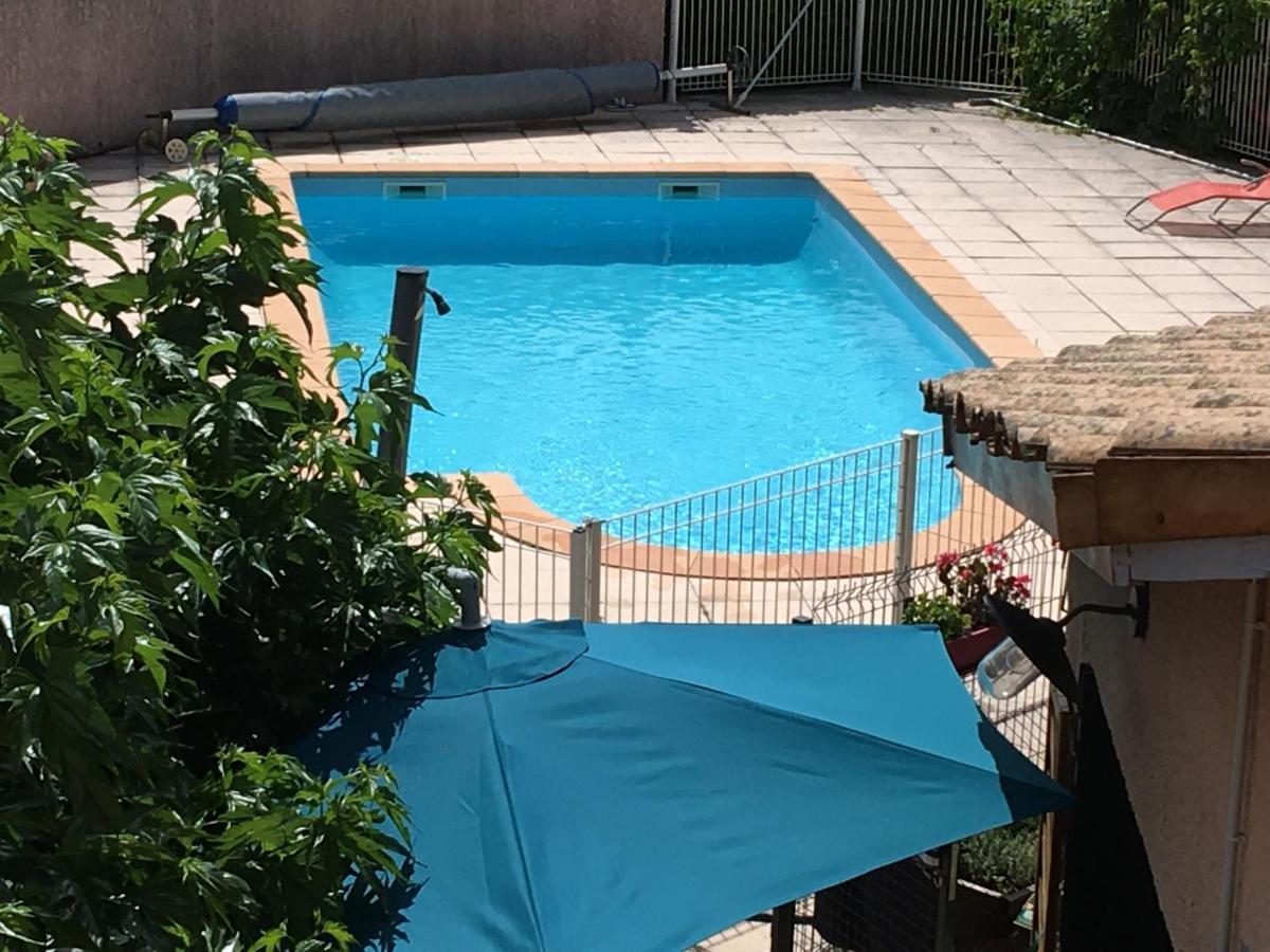 Residence Le Grand Virage Pont-de-Labeaume Екстериор снимка